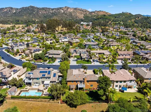 View/Area - 2449 Pine Valley Gln, Escondido, CA 92026 photo 6 of 9