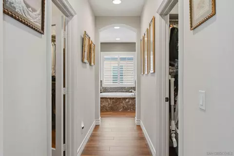 Entry Way - 2449 Pine Valley Gln, Escondido, CA 92026 photo 3 of 6