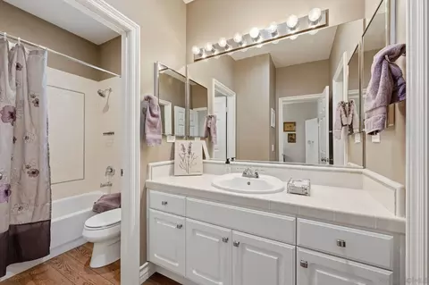Bath - 2449 Pine Valley Gln, Escondido, CA 92026 photo 6 of 6
