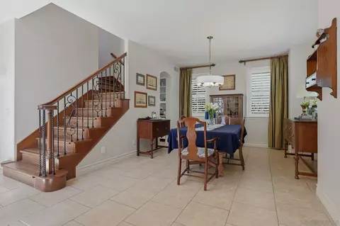 Dining - 2449 Pine Valley Gln, Escondido, CA 92026 photo 1 of 3