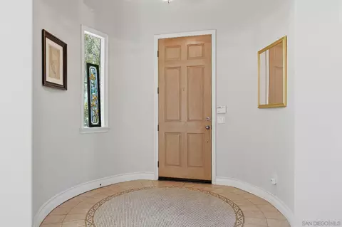 Entry Way - 2449 Pine Valley Gln, Escondido, CA 92026 photo 4 of 6