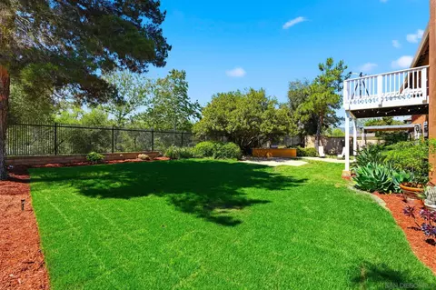 Exterior - 2449 Pine Valley Gln, Escondido, CA 92026 photo 3 of 11