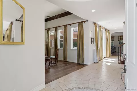 Entry Way - 2449 Pine Valley Gln, Escondido, CA 92026 photo 5 of 6