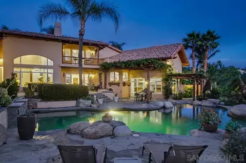 Exterior - 3993 Peony Dr, Fallbrook, CA 92028 photo 9 of 14