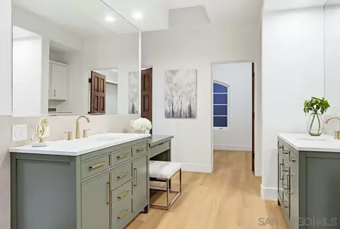 Bath - 3993 Peony Dr, Fallbrook, CA 92028 photo 1 of 6