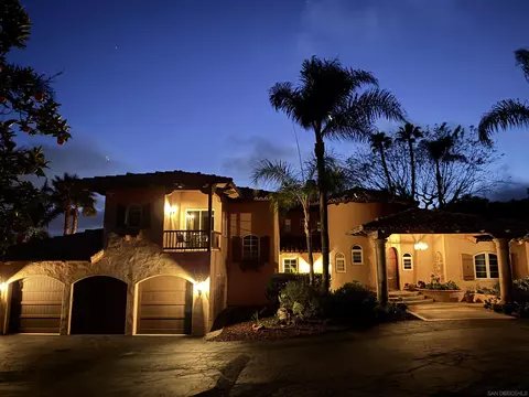 Exterior - 3993 Peony Dr, Fallbrook, CA 92028 photo 3 of 14