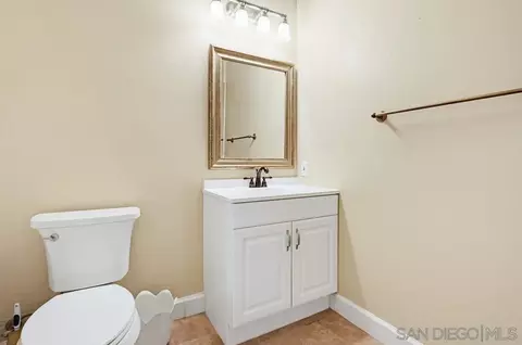 Bath - 12858 Stone Cyn, Poway, CA 92064 photo 5 of 5