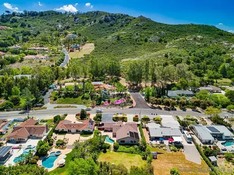 View/Area - 12858 Stone Cyn, Poway, CA 92064 photo 1 of 5