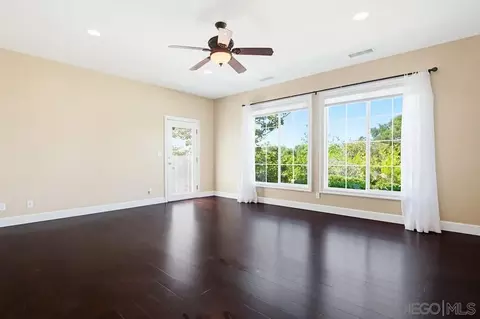 Living - 12858 Stone Cyn, Poway, CA 92064 photo 8 of 10