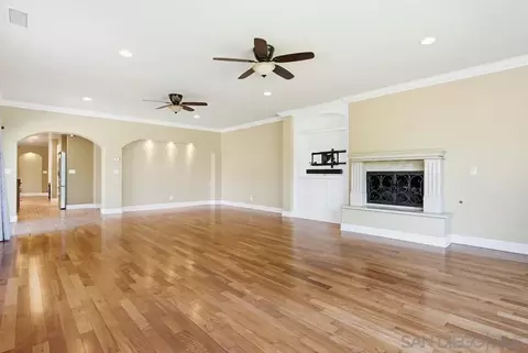 Living - 12858 Stone Cyn, Poway, CA 92064 photo 4 of 10