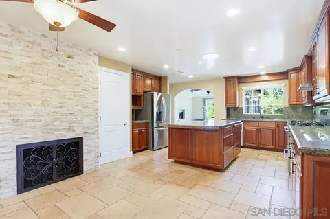 Kitchen - 12858 Stone Cyn, Poway, CA 92064 photo 3 of 6