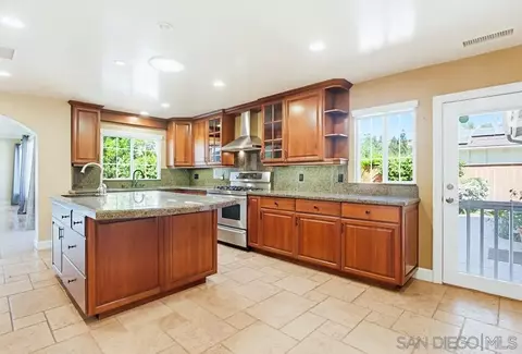 Kitchen - 12858 Stone Cyn, Poway, CA 92064 photo 2 of 6