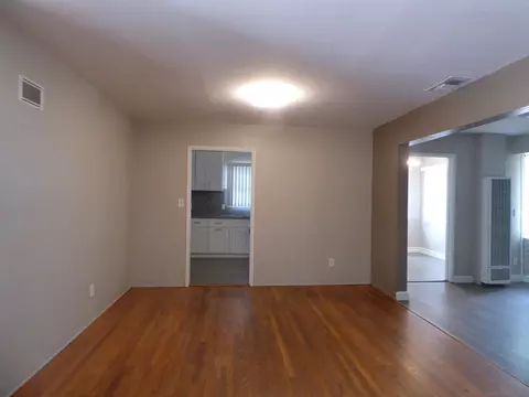 Living - 4015 Calavo Dr, La Mesa, CA 91941 photo 6 of 10
