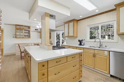 Kitchen - 1570 Villa Crest Dr, El Cajon, CA 92021 photo 2 of 3