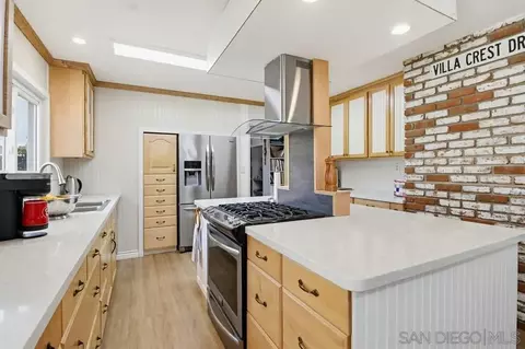 Kitchen - 1570 Villa Crest Dr, El Cajon, CA 92021 photo 3 of 3