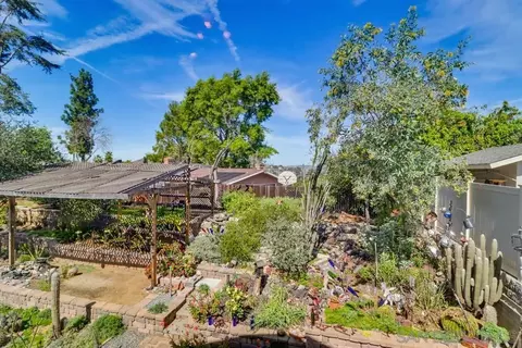 Exterior - 1570 Villa Crest Dr, El Cajon, CA 92021 photo 5 of 13