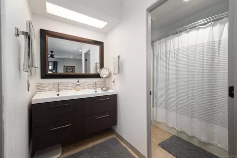 Bath - 13947 Midland Rd, Poway, CA 92064 photo 2 of 3