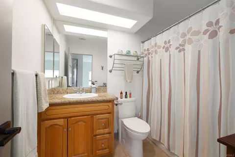 Bath - 13947 Midland Rd, Poway, CA 92064 photo 3 of 3