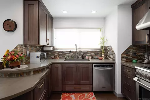 Kitchen - 13947 Midland Rd, Poway, CA 92064 photo 2 of 3