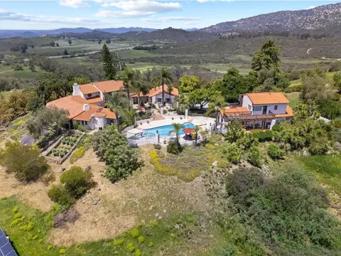 View/Area - 17156 Dos Hermanos, Poway, CA 92064 photo 5 of 6