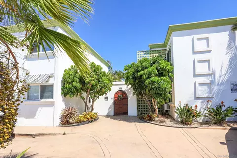 4425 50th St #16, San Diego, CA 92115
