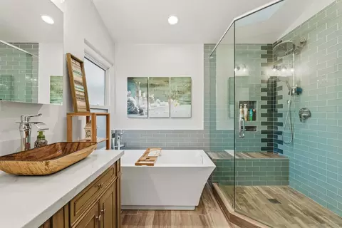 Bath - 849 Muirfield Dr, Oceanside, CA 92058 photo 2 of 4