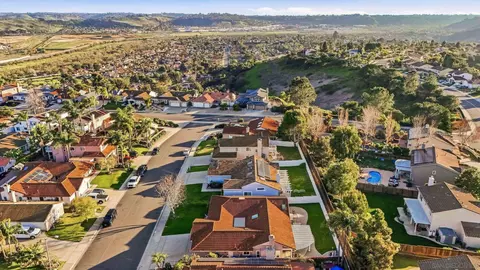 View/Area - 849 Muirfield Dr, Oceanside, CA 92058 photo 3 of 6