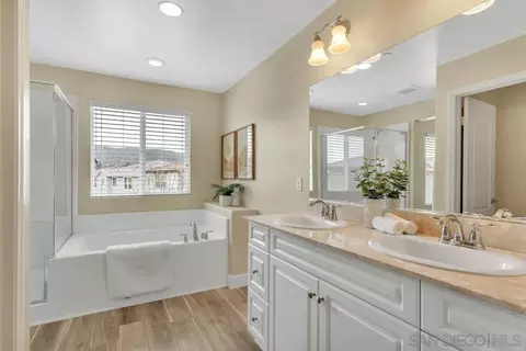 Bath - 13227 Spring Mountain Rd, Lakeside, CA 92040 photo 4 of 5