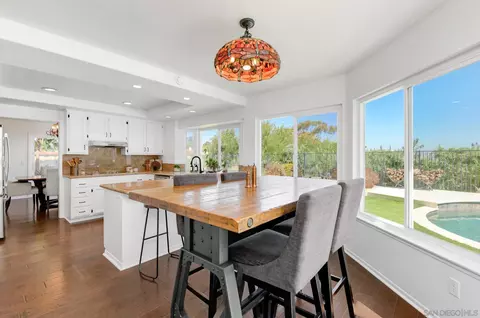 Dining - 367 Via Andalusia, Encinitas, CA 92024 photo 3 of 4