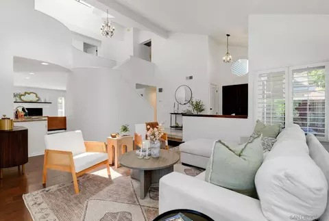 Living - 367 Via Andalusia, Encinitas, CA 92024 photo 3 of 4