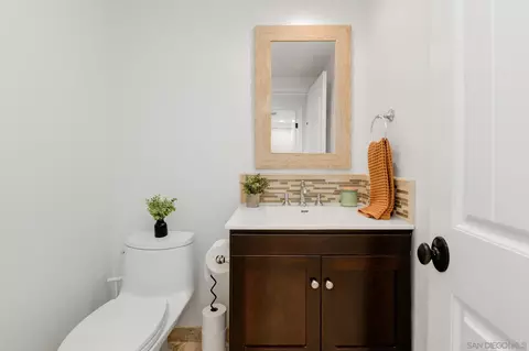 Bath - 367 Via Andalusia, Encinitas, CA 92024 photo 4 of 4
