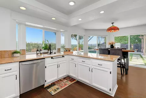 Kitchen - 367 Via Andalusia, Encinitas, CA 92024 photo 3 of 4