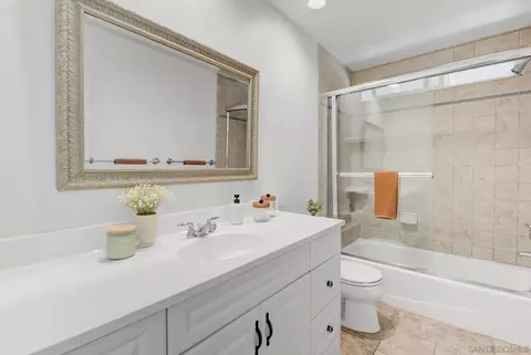 Bath - 367 Via Andalusia, Encinitas, CA 92024 photo 3 of 4