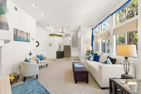 Living - 1455 Caminito Solidago, La Jolla, CA 92037 photo 3 of 4