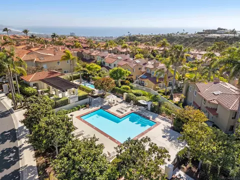View/Area - 1455 Caminito Solidago, La Jolla, CA 92037 photo 3 of 14