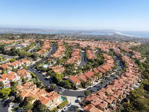 View/Area - 1455 Caminito Solidago, La Jolla, CA 92037 photo 7 of 14