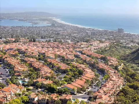 View/Area - 1455 Caminito Solidago, La Jolla, CA 92037 photo 5 of 14