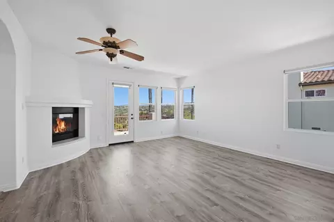 Living - 2914 Carrillo Way, Carlsbad, CA 92009 photo 4 of 5