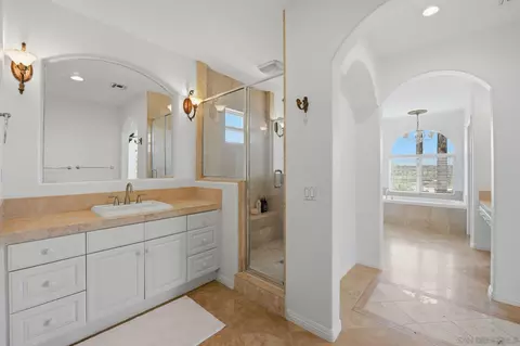 Bath - 2914 Carrillo Way, Carlsbad, CA 92009 photo 1 of 1