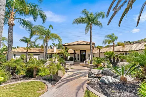 Exterior - 3525 Caroway Ct, El Cajon, CA 92019 photo 2 of 14