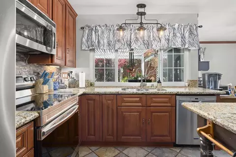Kitchen - 13438 Floral, Poway, CA 92064 photo 5 of 9