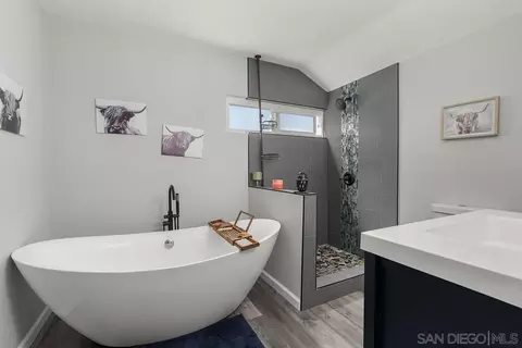 Bath - 13438 Floral, Poway, CA 92064 photo 3 of 8