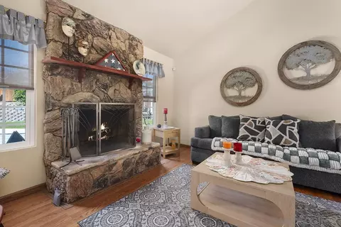 Living - 13438 Floral, Poway, CA 92064 photo 2 of 5