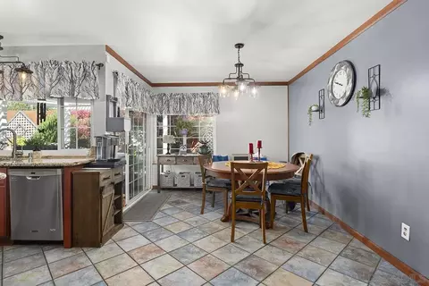 Dining - 13438 Floral, Poway, CA 92064 photo 1 of 3