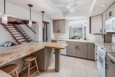 Kitchen - 1036 Neptune Ave, Encinitas, CA 92024 photo 2 of 2