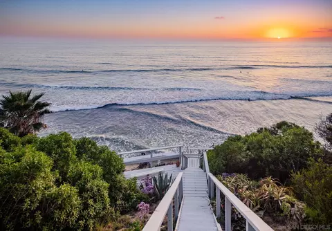 1036 Neptune Ave, Encinitas, CA 92024