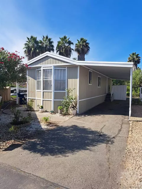 2907 S Santa Fe Ave #10, San Marcos, CA 92069