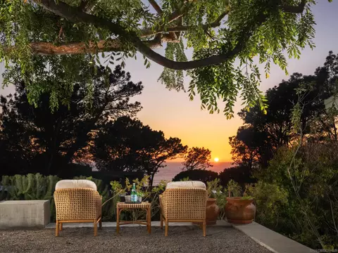 327 Pine Needles Dr, Del Mar, CA 92014