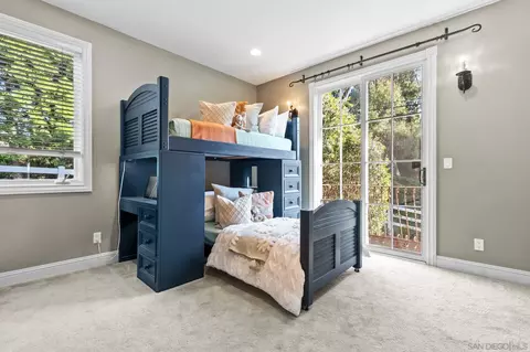 Bedroom - 3537 Dove Hollow Dr, Encinitas, CA 92024 photo 4 of 6