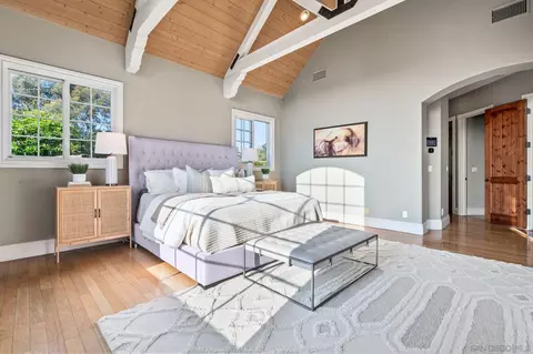Bedroom - 3537 Dove Hollow Dr, Encinitas, CA 92024 photo 2 of 6